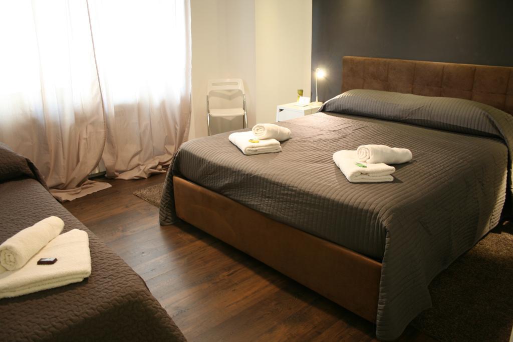 Domi Apartments Wellness Pompeji Rum bild